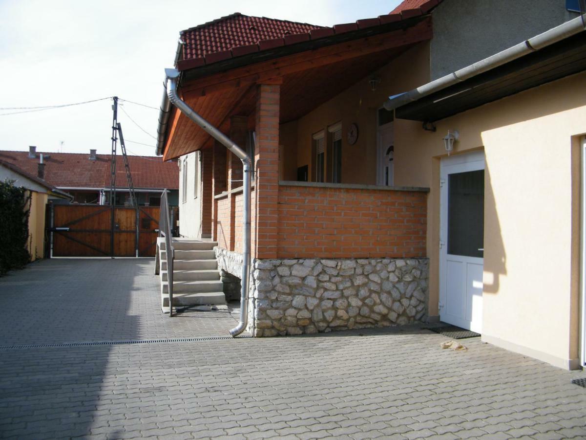 Pál utcai Apartman Miskolc Exteriör bild