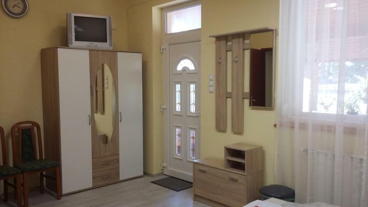 Pál utcai Apartman Miskolc Exteriör bild