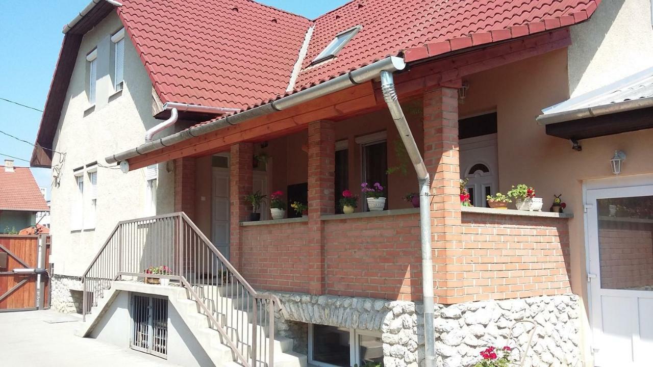 Pál utcai Apartman Miskolc Exteriör bild